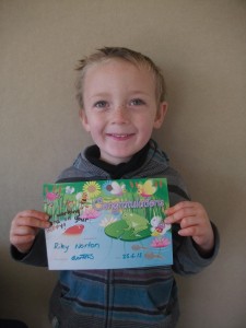 HIPPY kid Riley Norton with his certificate for working hard on his HIPPY!